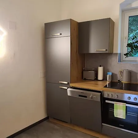 Laura * יודנבורג