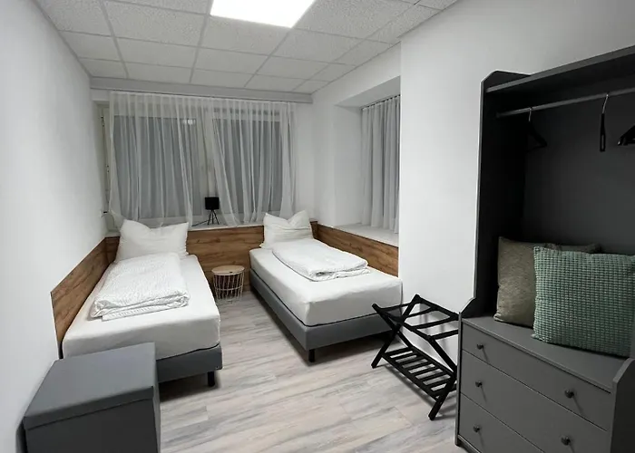 Laura * يودنبورغ